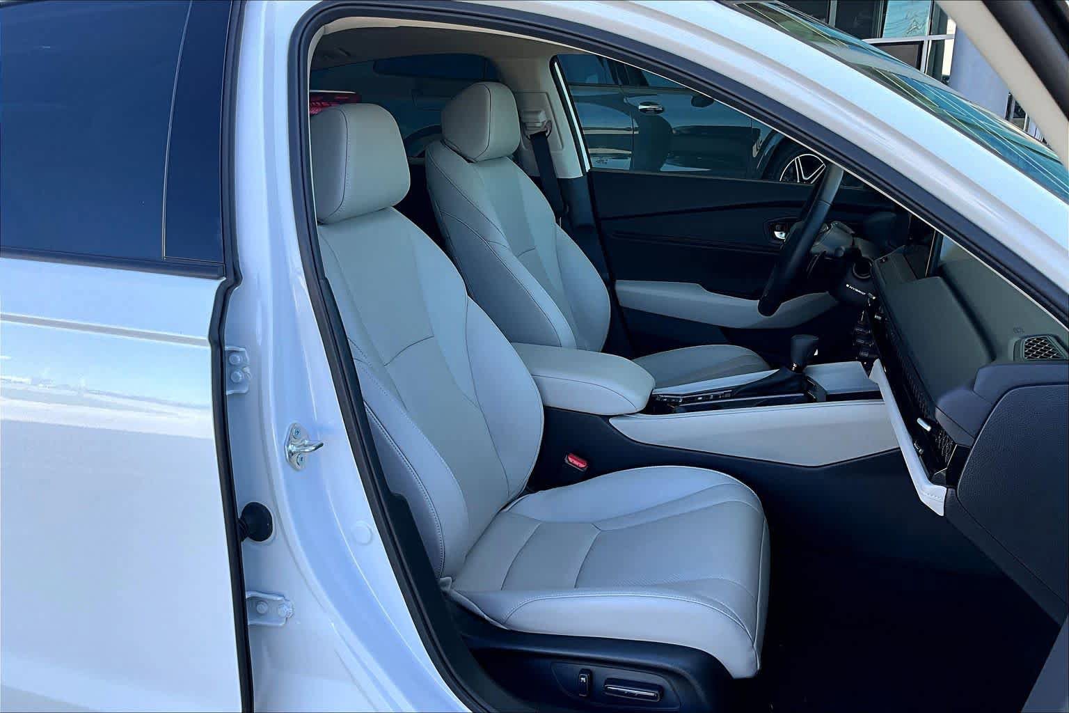 Used 2025 Honda Accord EX-L image 9