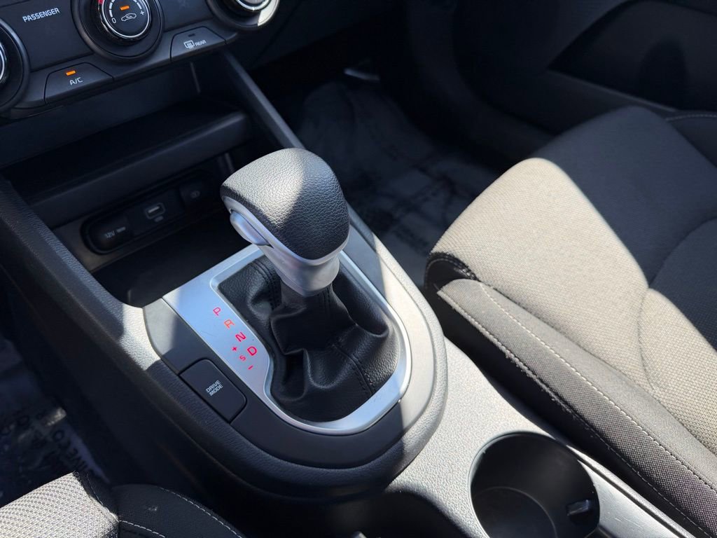 Used 2024 Kia Forte LXS FWD image 28
