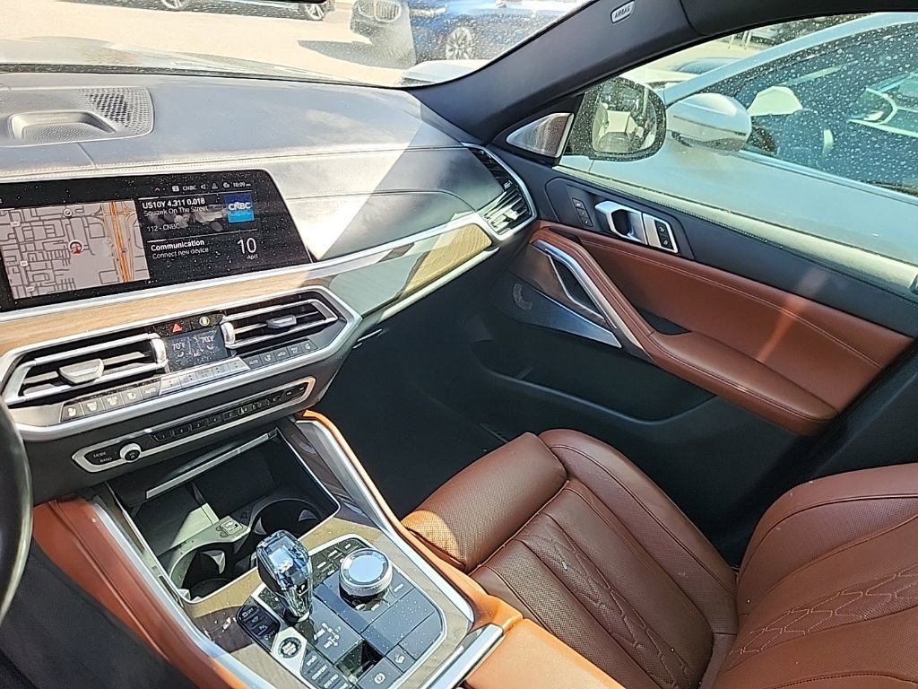 Used 2021 BMW X6 M50i w/ Executive Package image 6