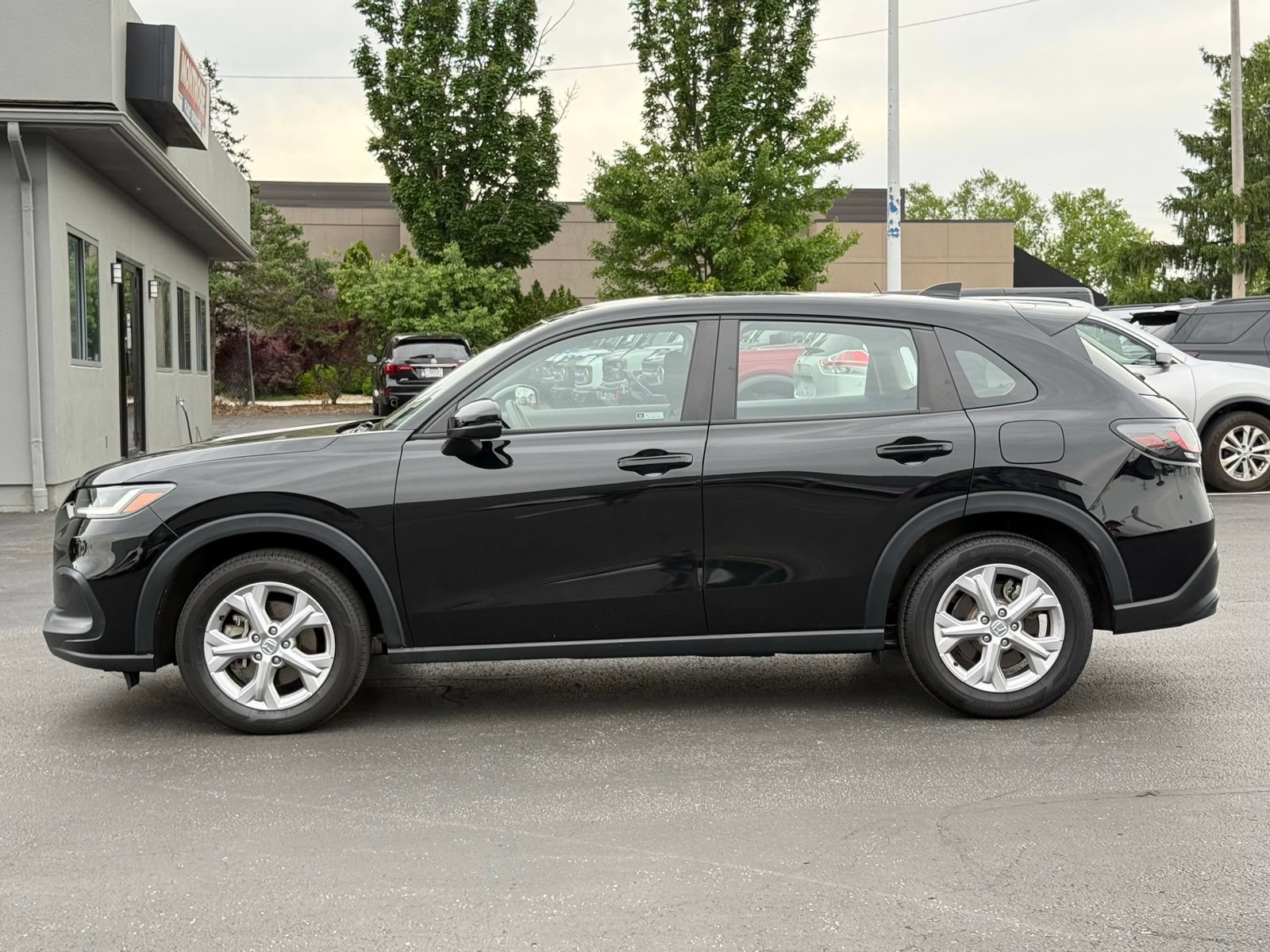 Used 2024 Honda HR-V LX image 7