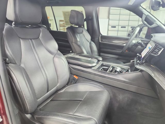 Used 2022 Jeep Wagoneer Series II RWD image 43