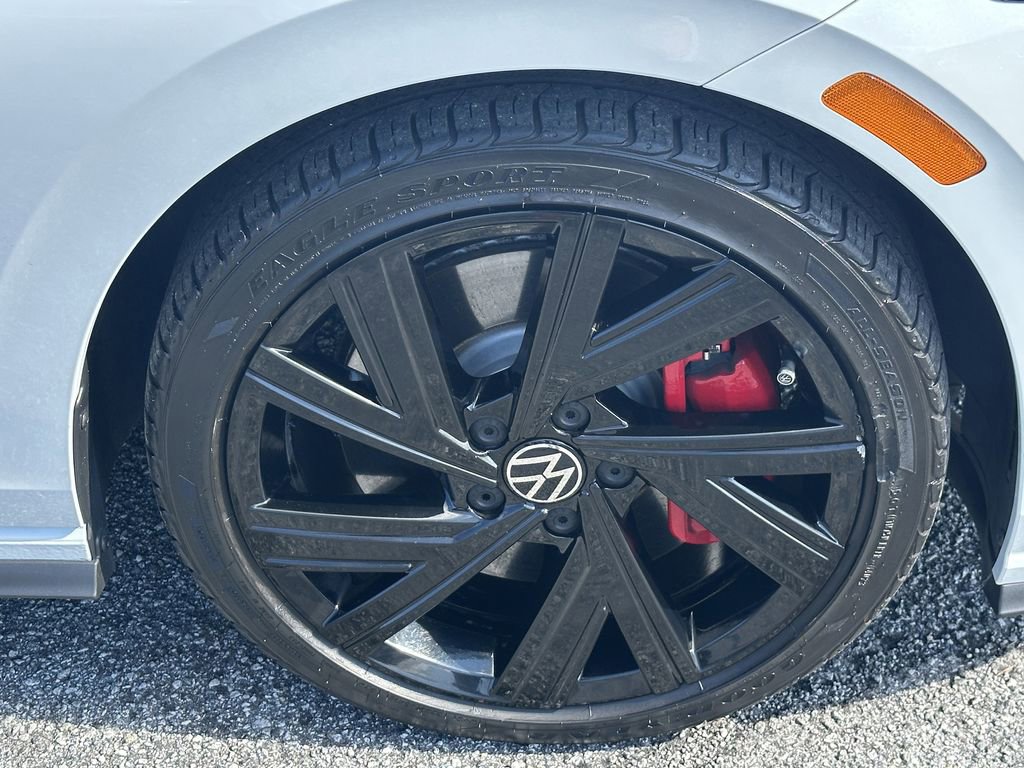Used 2022 Volkswagen GTI SE image 14