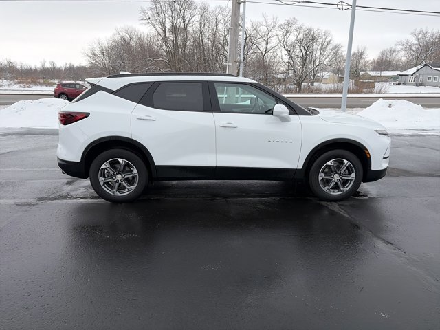 Used 2023 Chevrolet Blazer LT w/ Convenience Package image 2