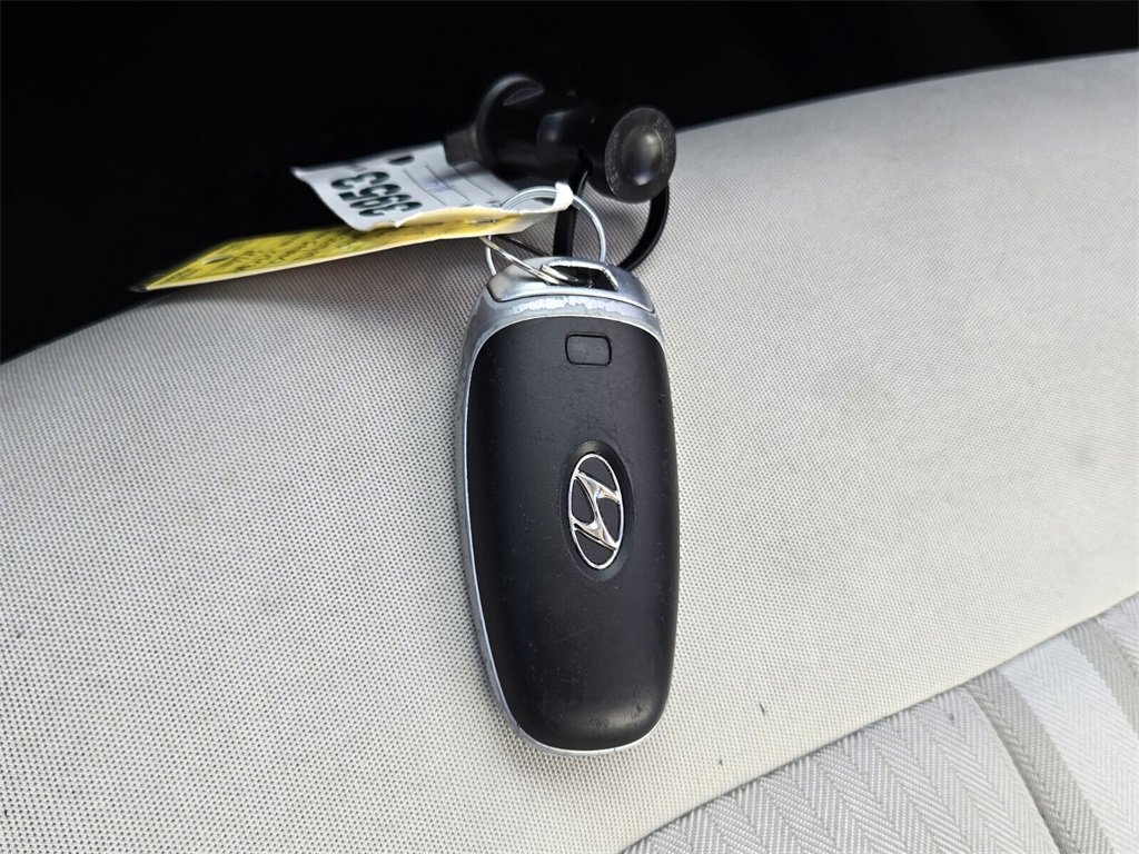 Used 2023 Hyundai Sonata SEL image 16