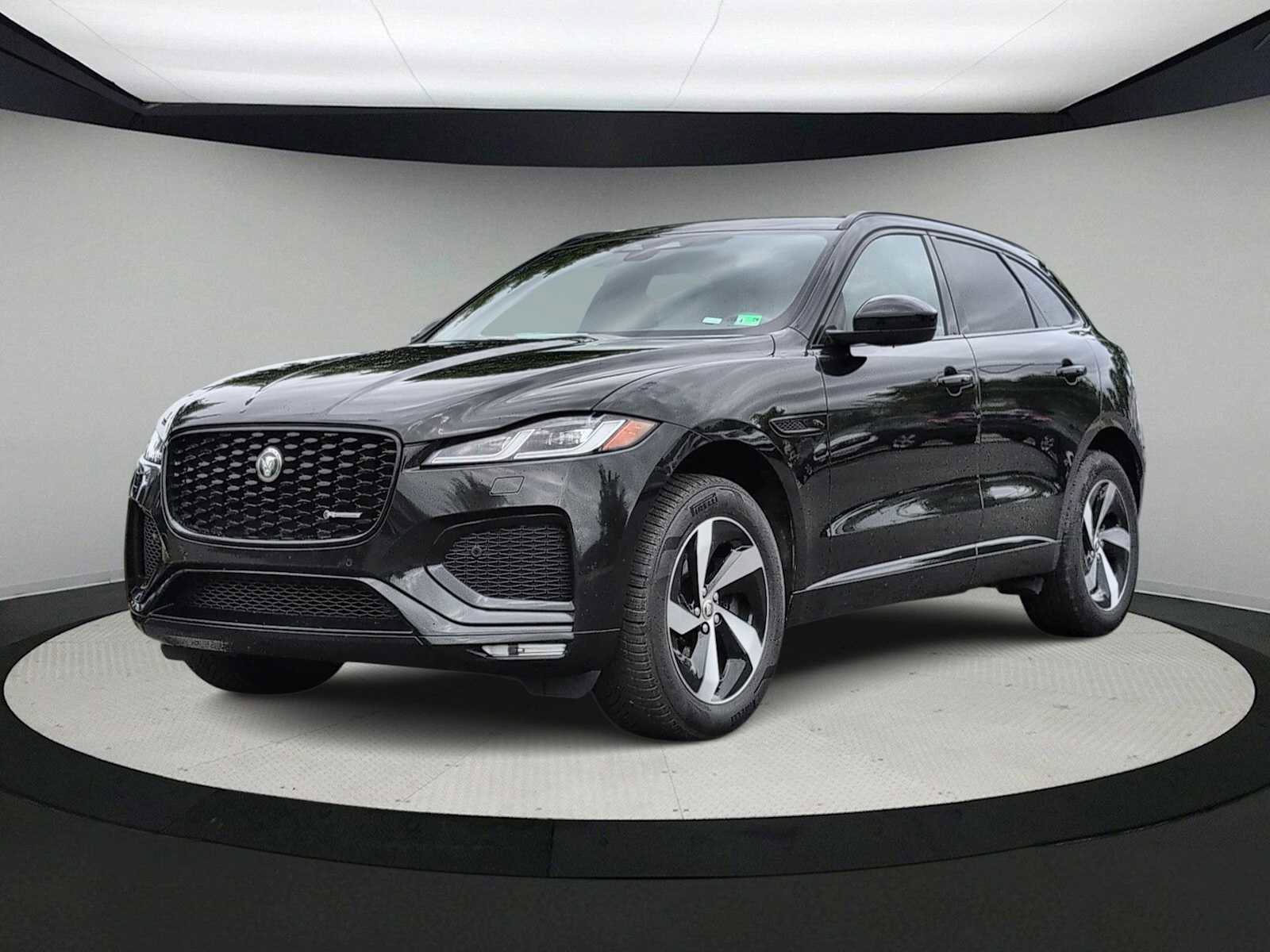 Used 2025 Jaguar F-PACE R-Dynamic S AWD/4WD image 4