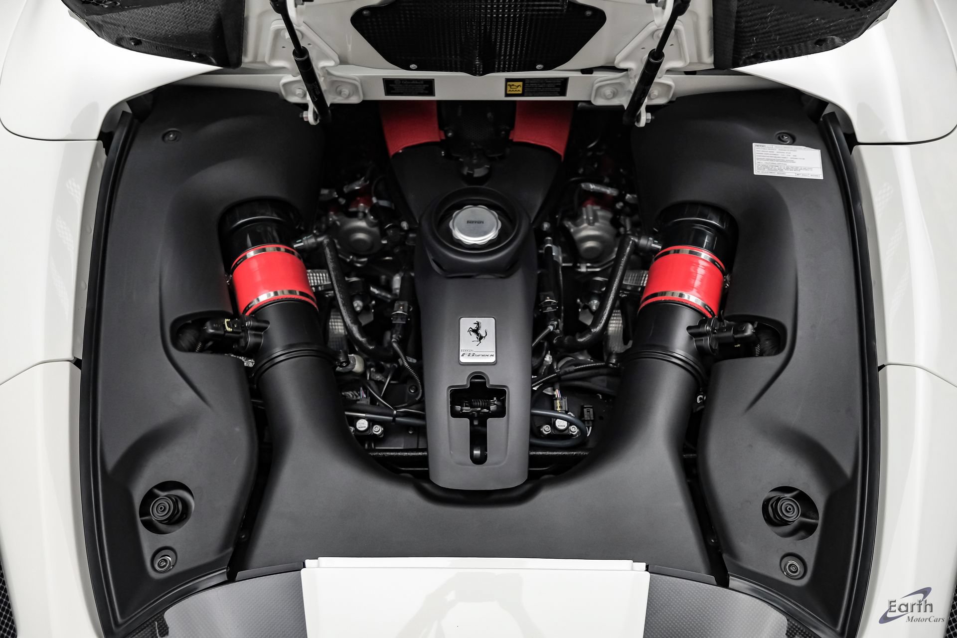 Used 2022 Ferrari F8 Tributo RWD image 4