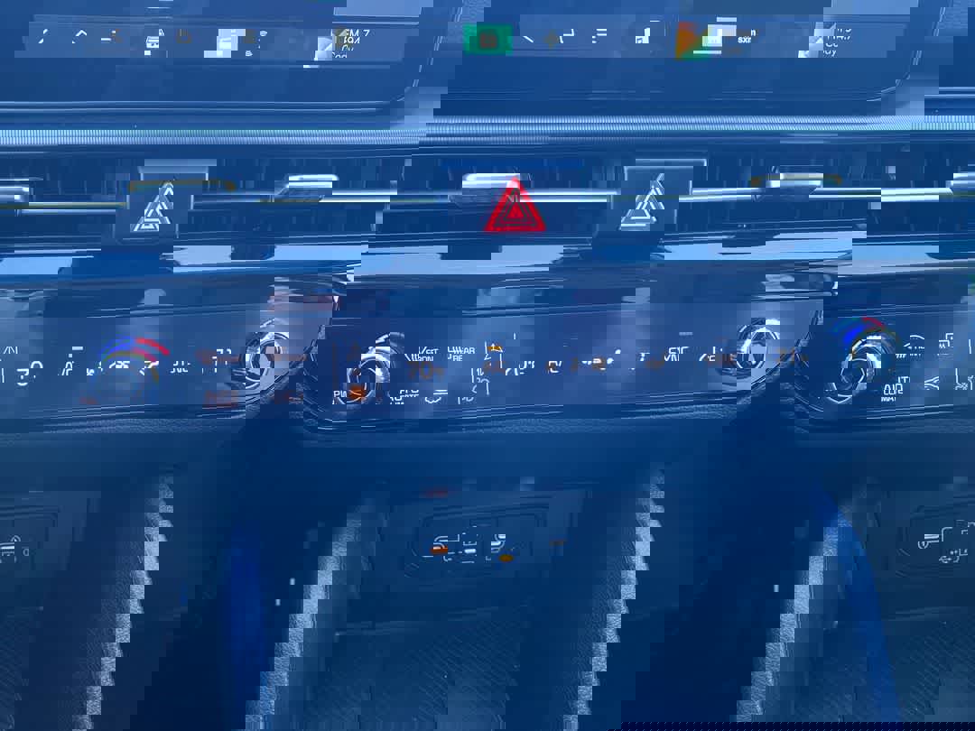 New 2026 Kia Sportage EX w/ EX Panorama Roof Package image 18