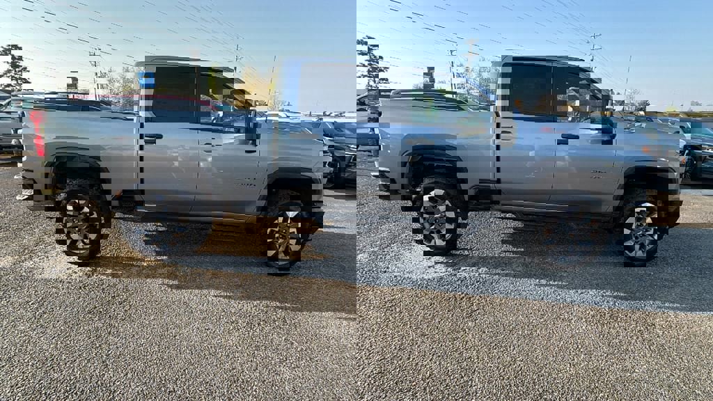 Certified 2024 Chevrolet Silverado 2500 Custom w/ Custom Value Package image 4