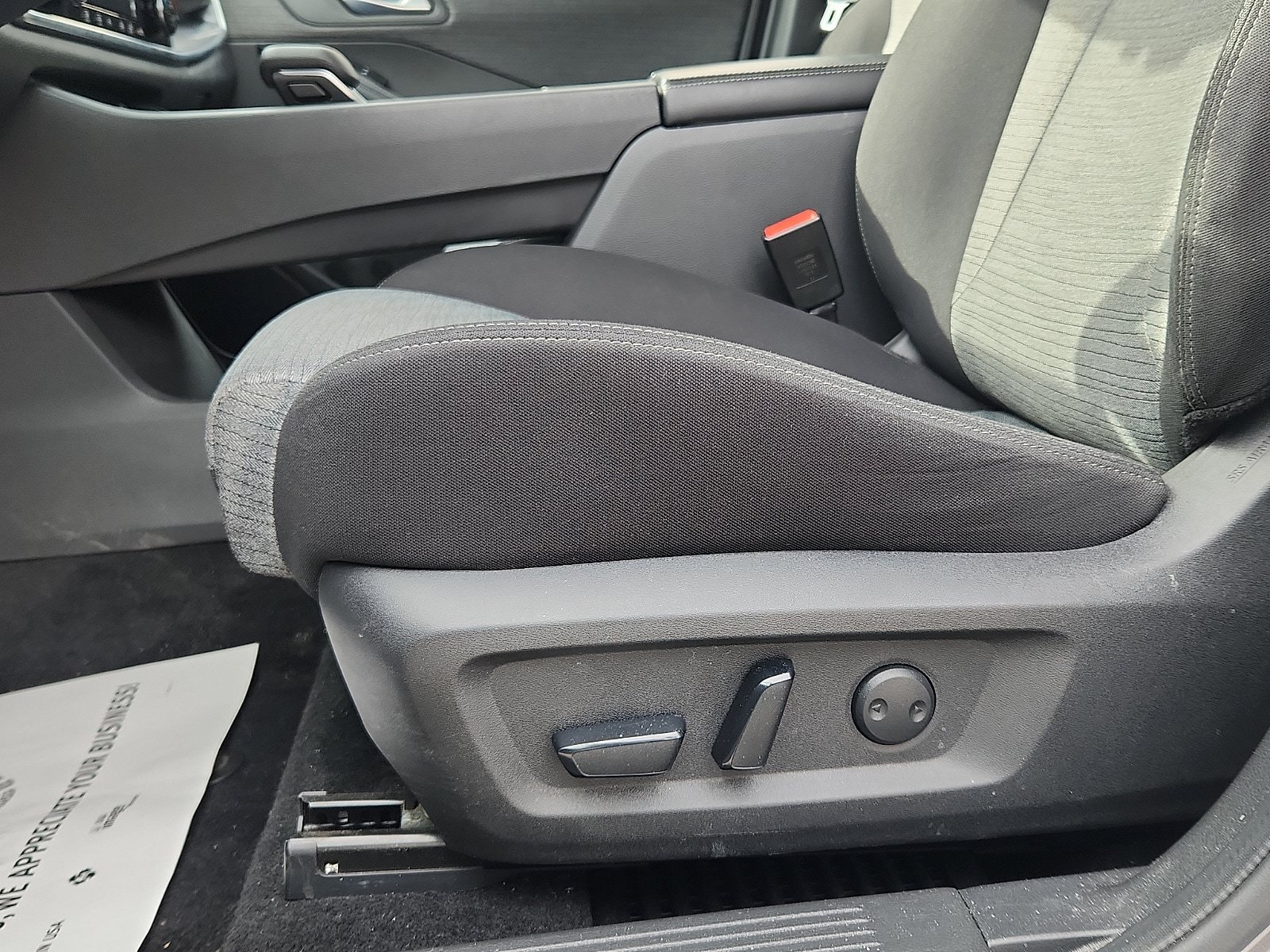 Used 2023 Nissan Rogue SV AWD/4WD image 24