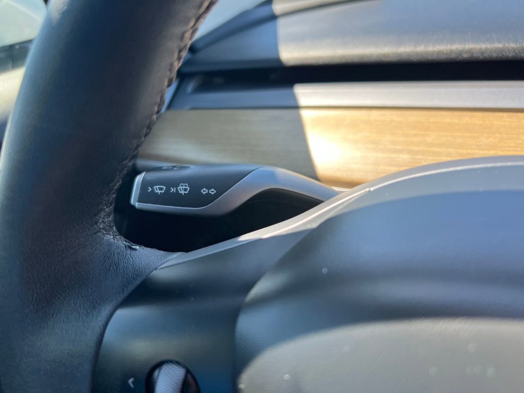 Used 2023 Tesla Model 3 Standard Range RWD image 18