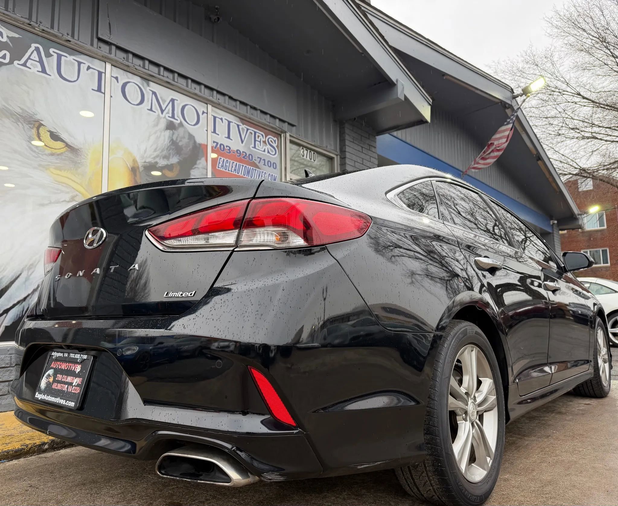 Used 2018 Hyundai Sonata Limited w/ Limited Ultimate Package 03 image 3