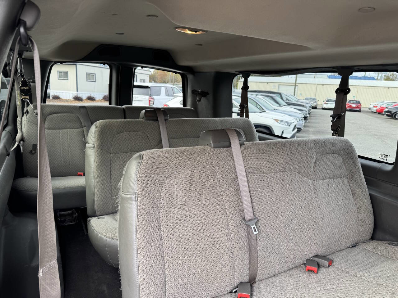 Used 2019 Chevrolet Express 3500 LS RWD image 6