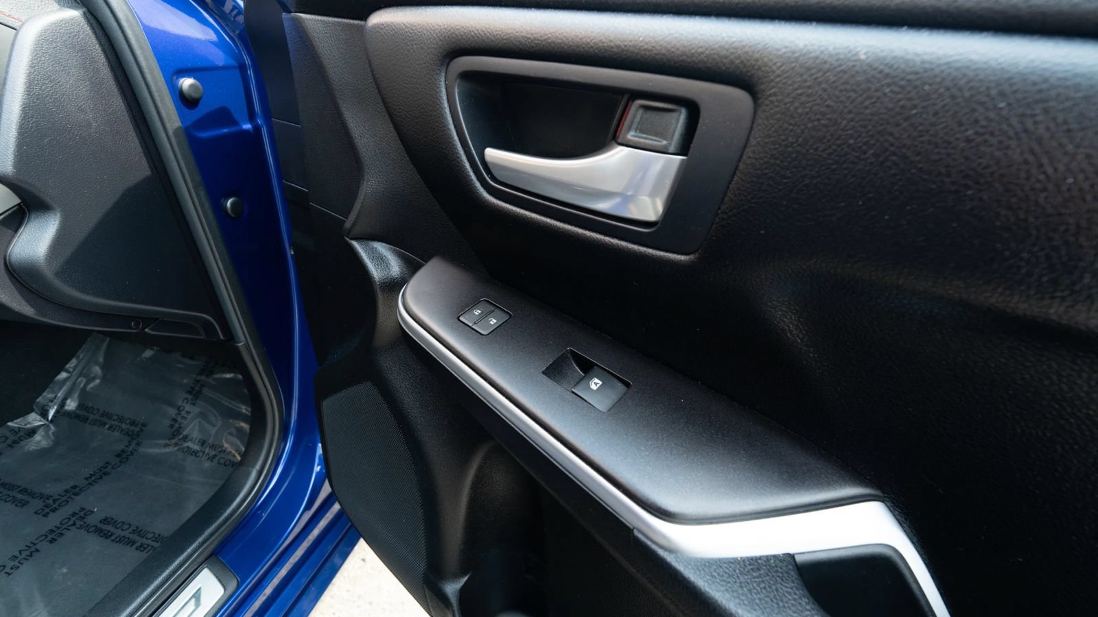 Used 2016 Toyota Camry SE FWD image 15