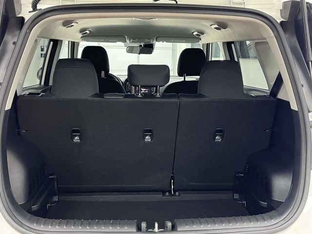 Used 2025 Kia Soul LX w/ LX Technology Package FWD image 22