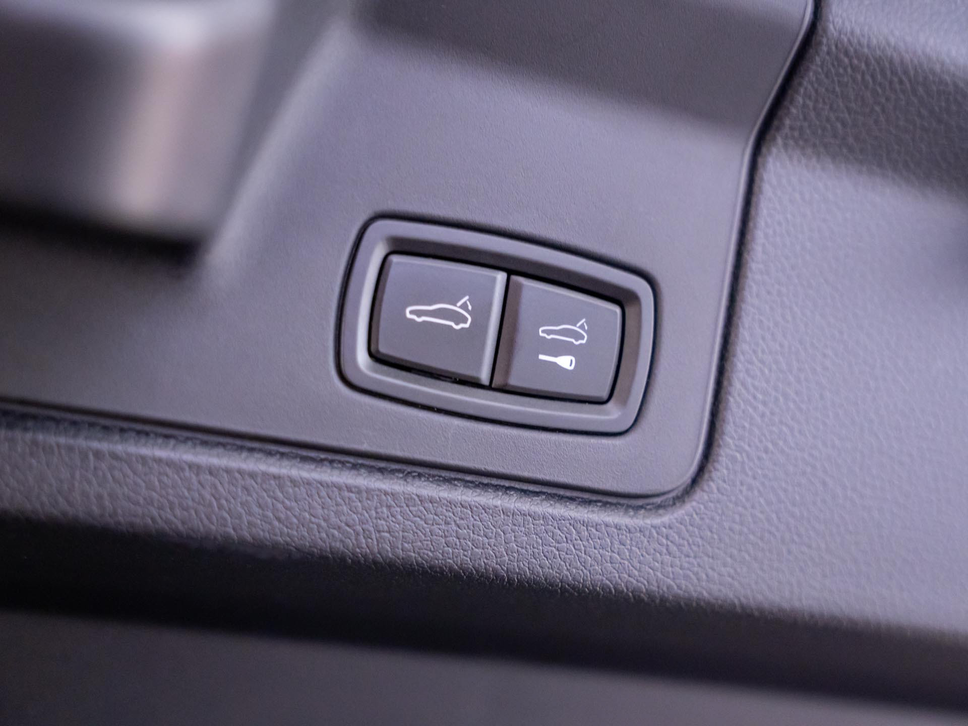 Used 2015 Porsche Panamera image 33