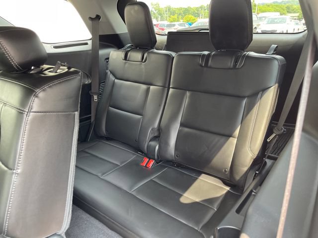 Used 2024 Ford Explorer XLT w/ Equipment Group 202A AWD/4WD image 30