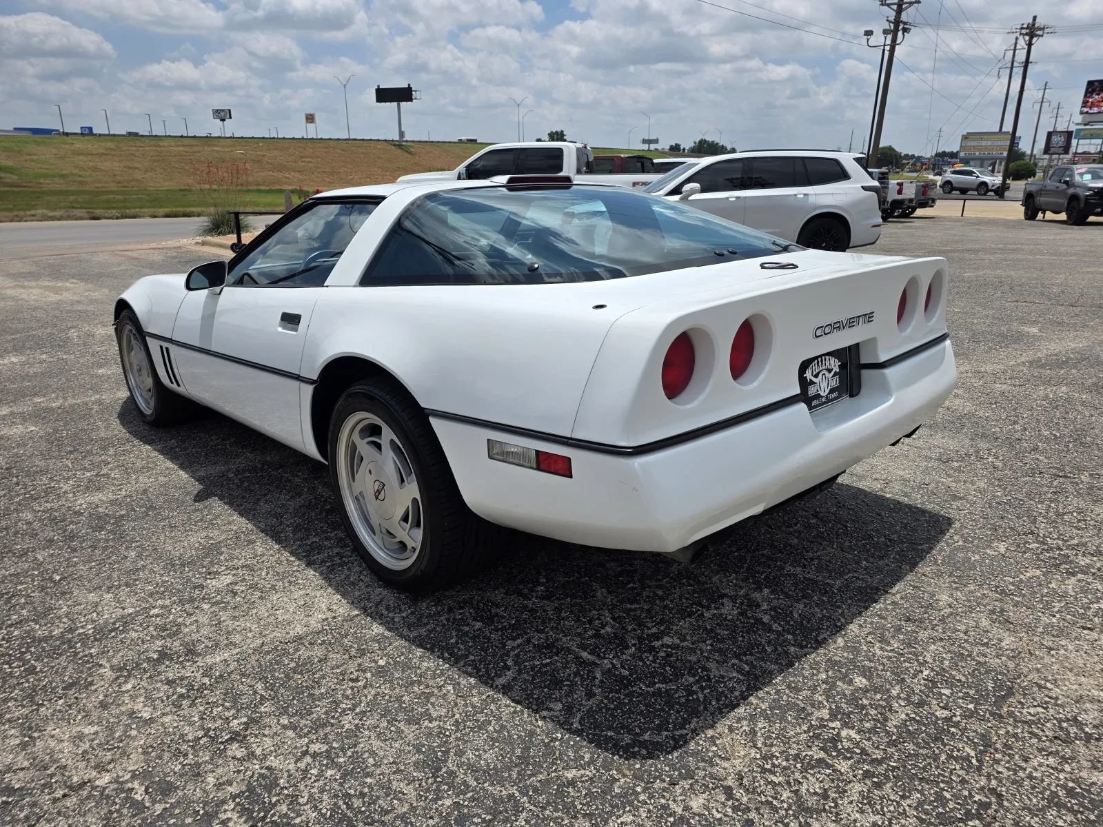 Used 1989 Chevrolet Corvette Coupe RWD image 5