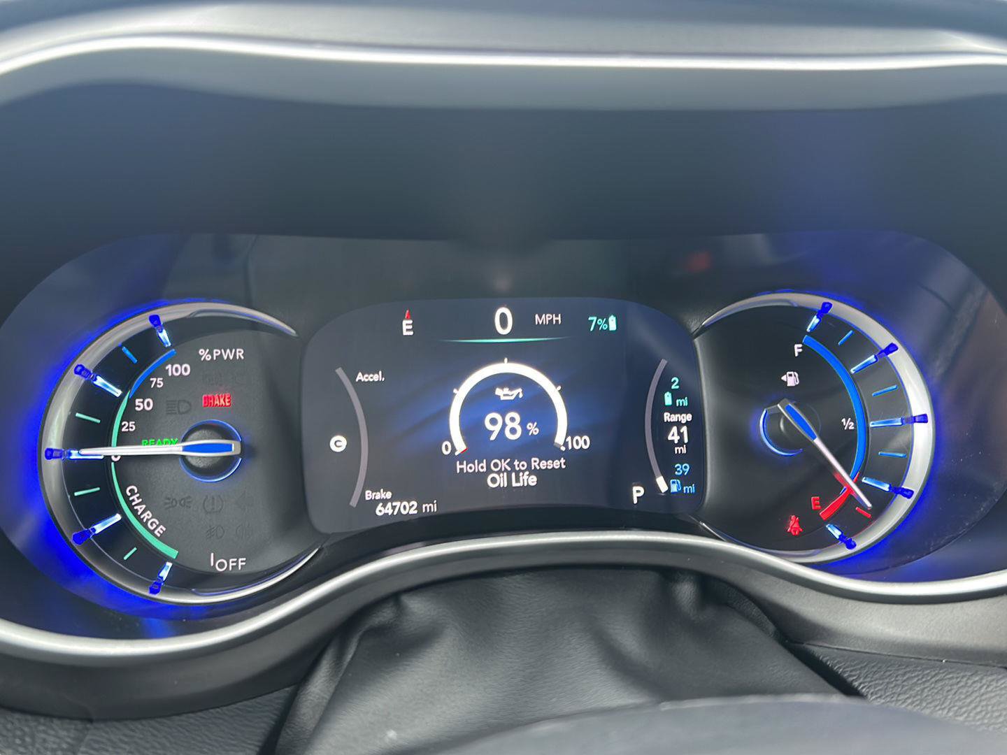 Used 2024 Chrysler Pacifica Limited FWD image 26