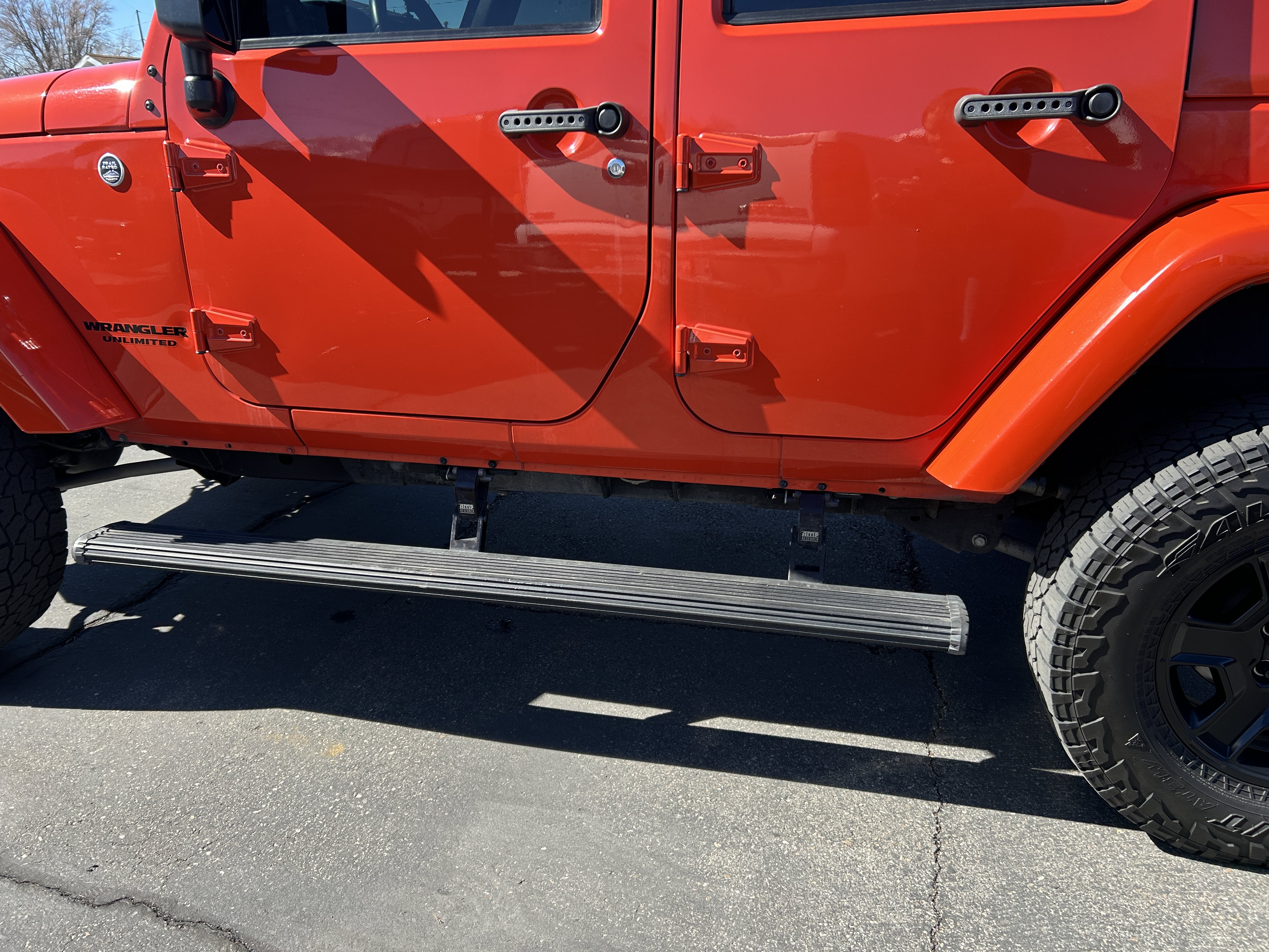 Used 2015 Jeep Wrangler Unlimited Rubicon w/ Connectivity Group image 10