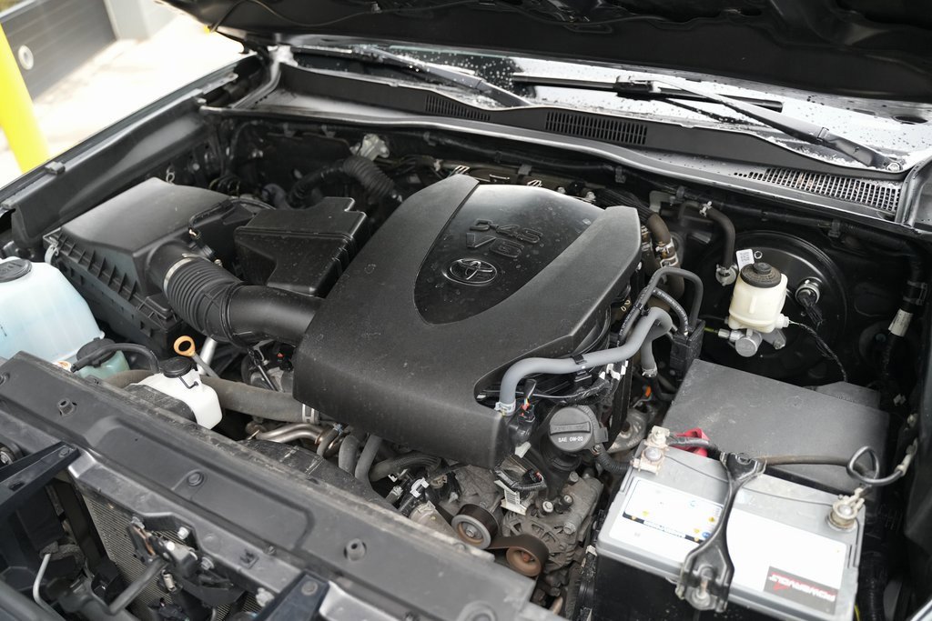 Used 2021 Toyota Tacoma Limited image 48