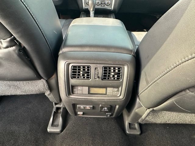 Used 2019 Nissan Pathfinder SL AWD/4WD image 28