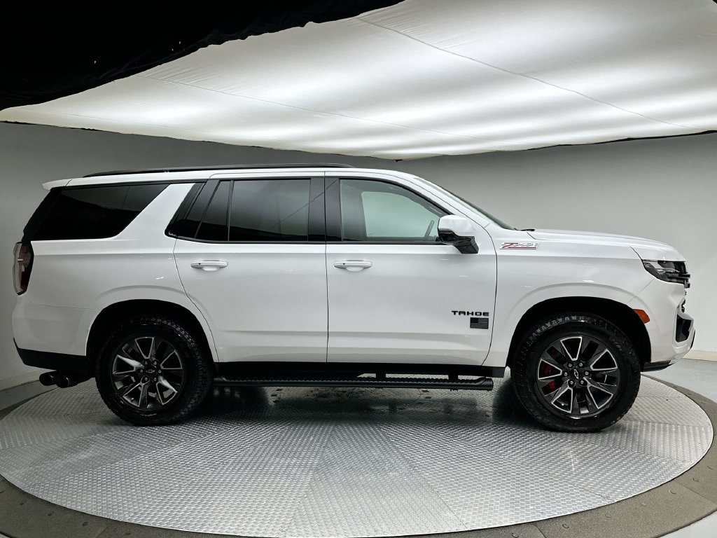 Used 2021 Chevrolet Tahoe Z71 w/ Luxury Package AWD/4WD image 14