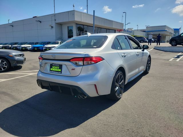 Used 2024 Toyota Corolla SE w/ SE Premium Package image 4