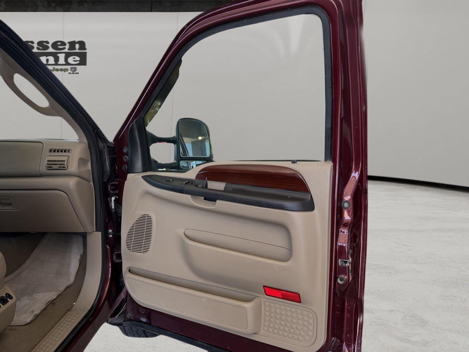 Used 2007 Ford F250 4x4 Crew Cab Super Duty image 16