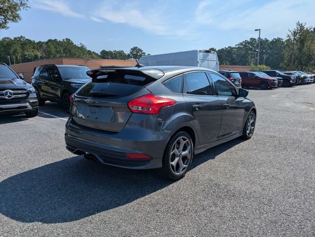 Used 2018 Ford Focus ST FWD image 5