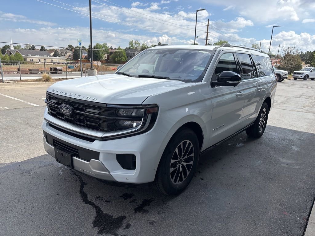 Used 2025 Ford Expedition Max Platinum AWD/4WD image 2