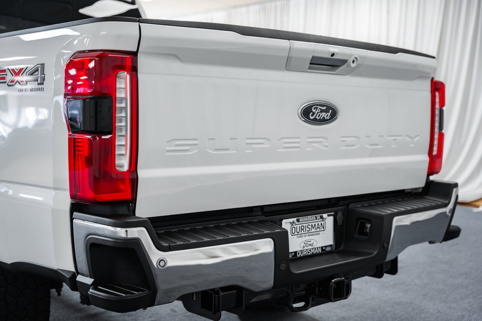 Certified 2024 Ford F250 Lariat w/ Lariat Ultimate Package AWD/4WD image 5