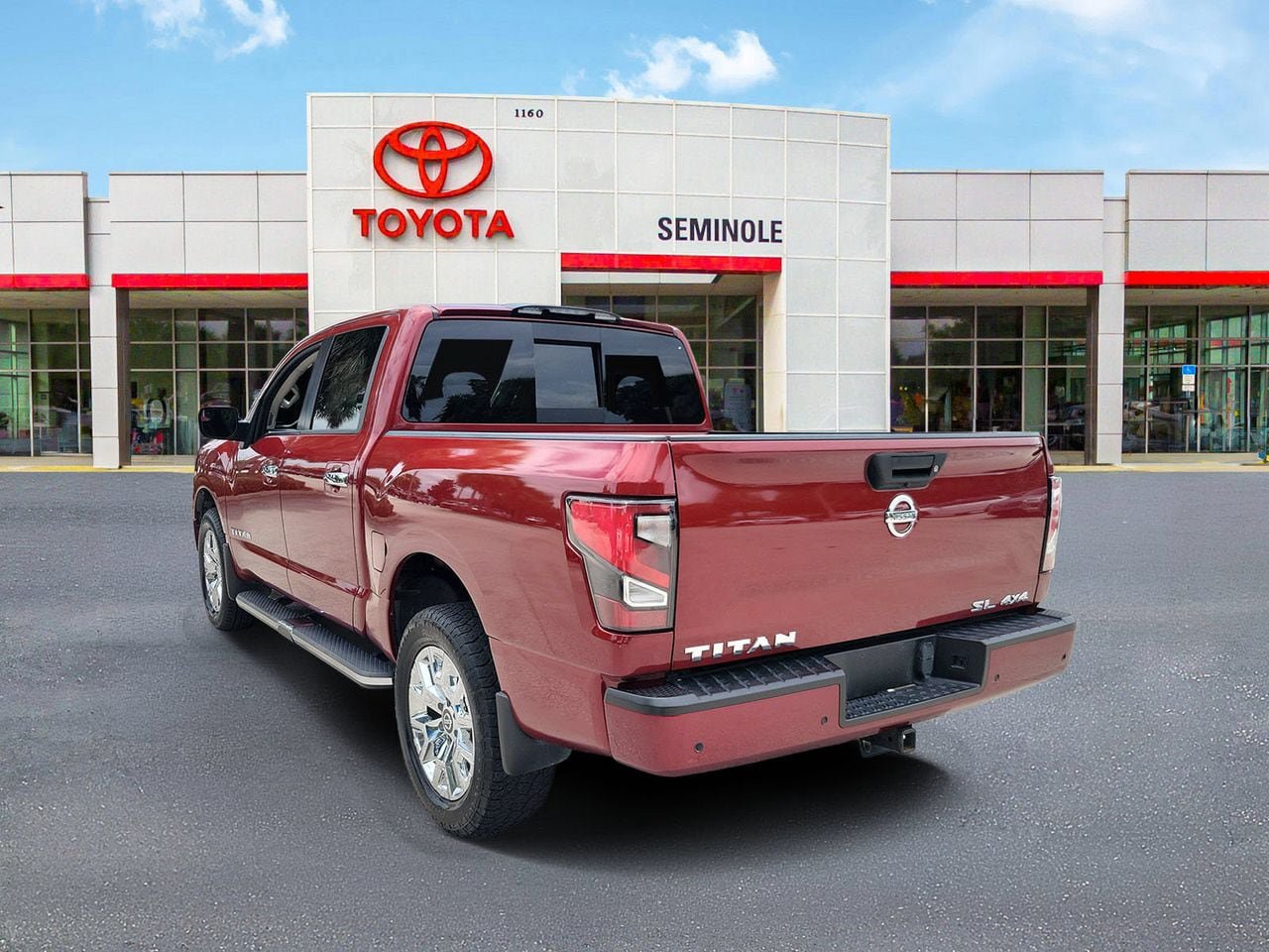 Used 2021 Nissan Titan SL AWD/4WD image 4