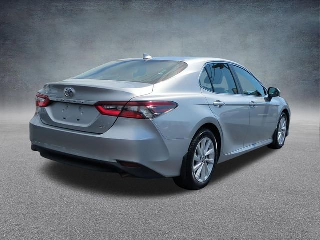 Used 2022 Toyota Camry LE FWD image 9