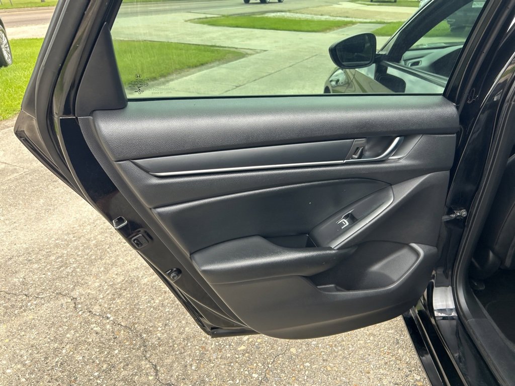 Used 2021 Honda Accord Sport image 14