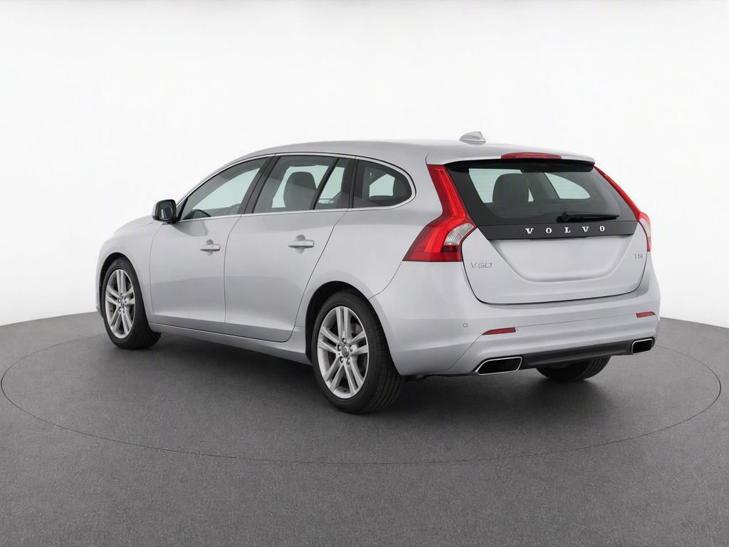 Used 2015 Volvo V60 T5 Premier FWD image 3