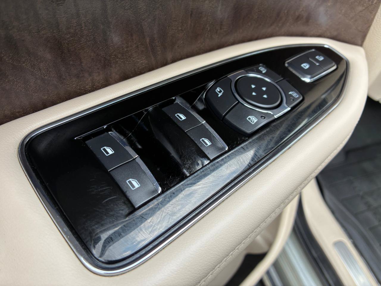 Used 2019 Lincoln Navigator Reserve w/ Cargo Package AWD/4WD image 12