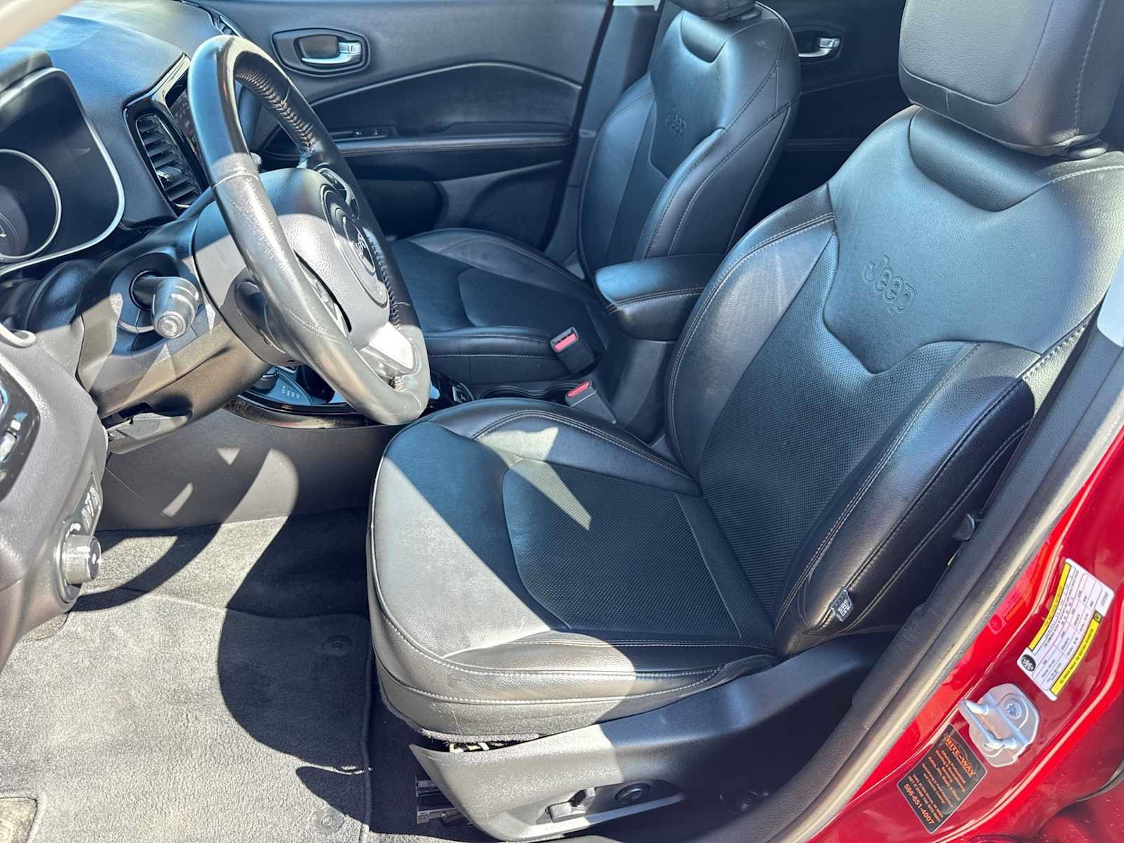 Used 2018 Jeep Compass Limited w/ Navigation Group AWD/4WD image 15