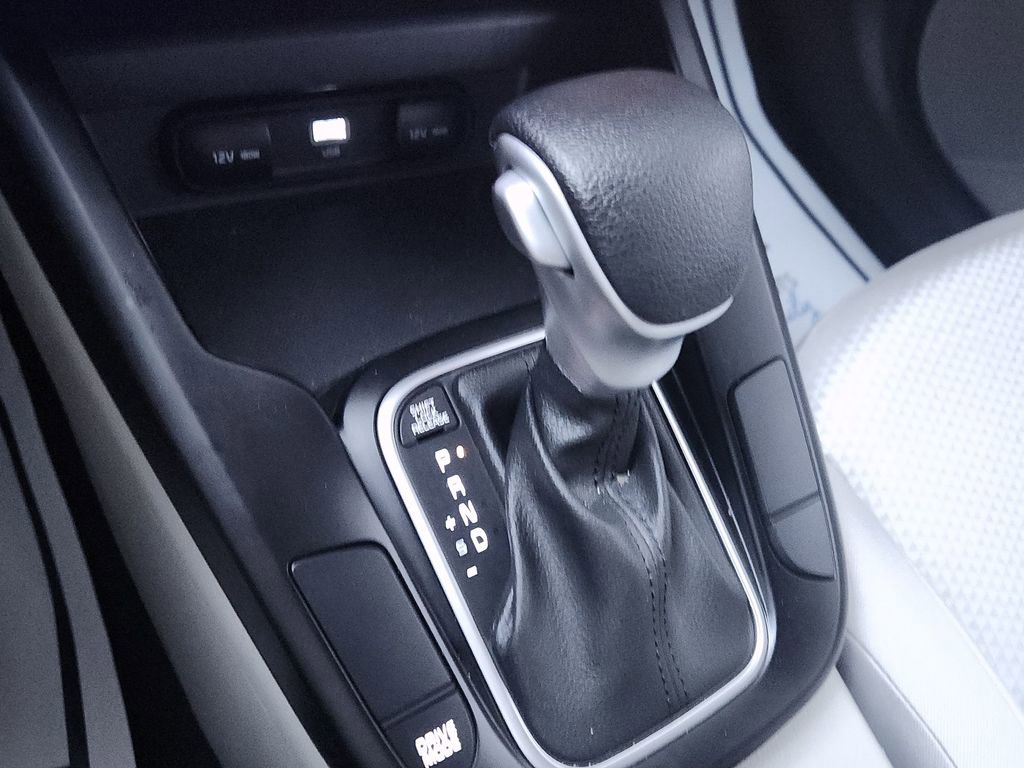 Used 2025 Kia Soul LX FWD image 19