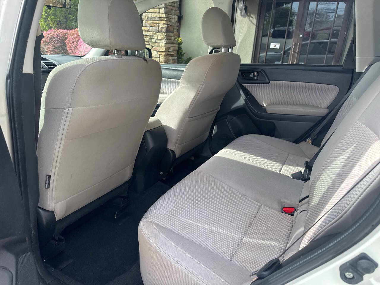 Used 2017 Subaru Forester 2.5i AWD/4WD image 11