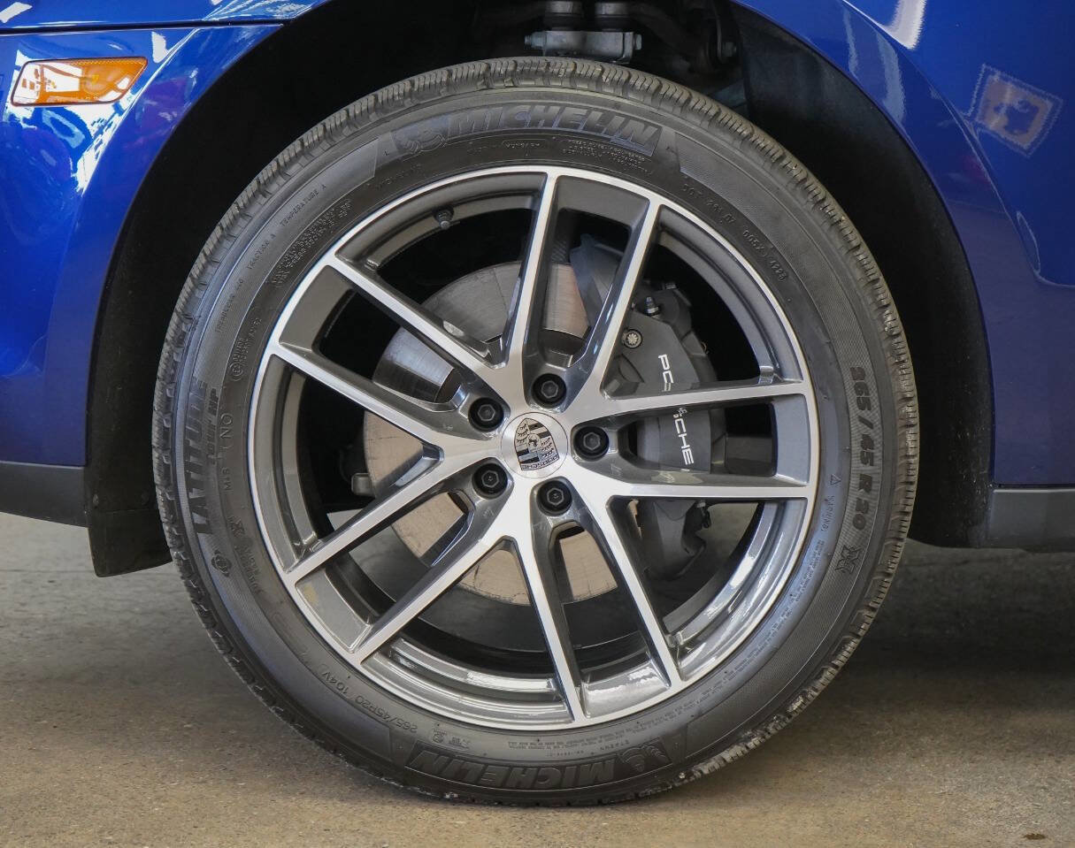 Used 2024 Porsche Macan image 8