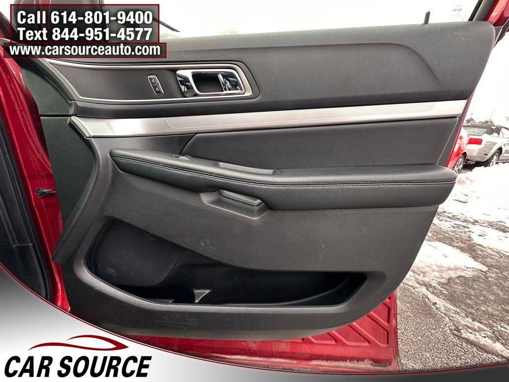 Used 2016 Ford Explorer XLT w/ Equipment Group 202A image 24