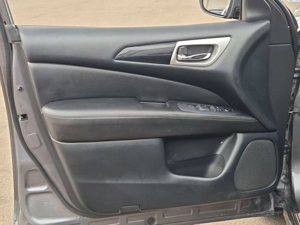 Used 2019 Nissan Pathfinder S FWD image 21
