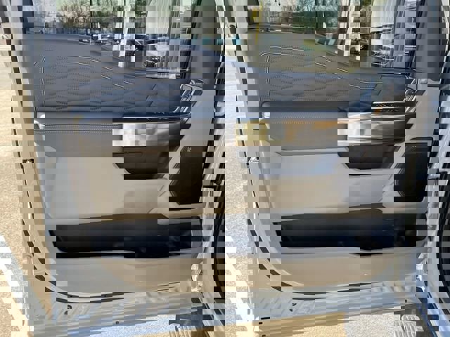 Used 2025 Ford F450 Platinum w/ Platinum Plus Package image 23