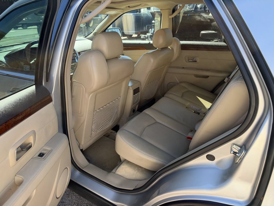 Used 2008 Cadillac SRX RWD image 24