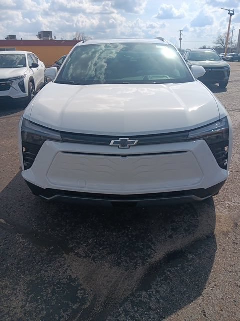 New 2026 Chevrolet Blazer EV LT AWD/4WD image 2