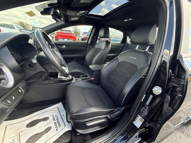 Used 2024 Kia Forte GT-Line w/ GT-Line Premium Package image 13