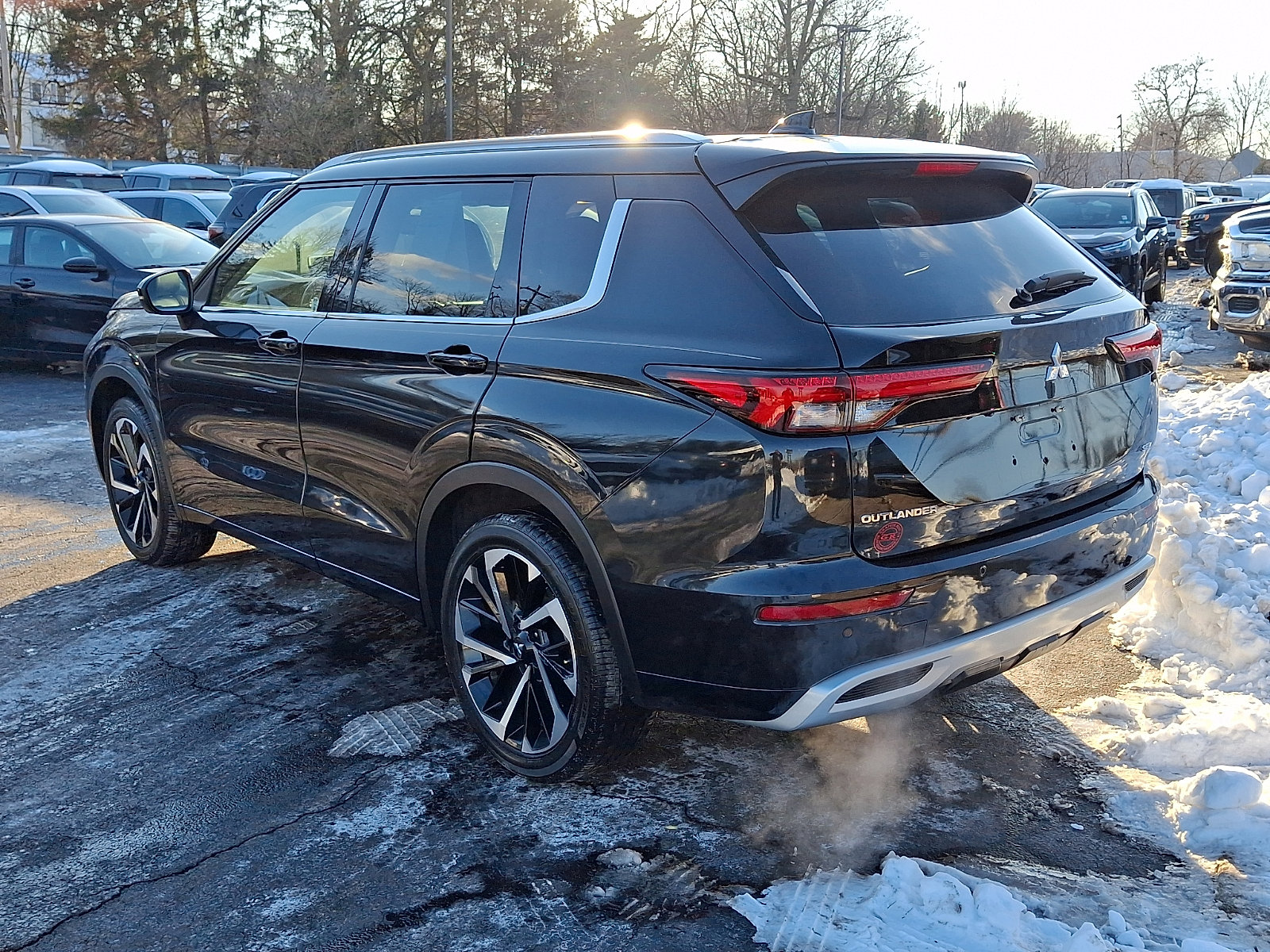 Used 2023 Mitsubishi Outlander SEL 40th Anniversary image 4