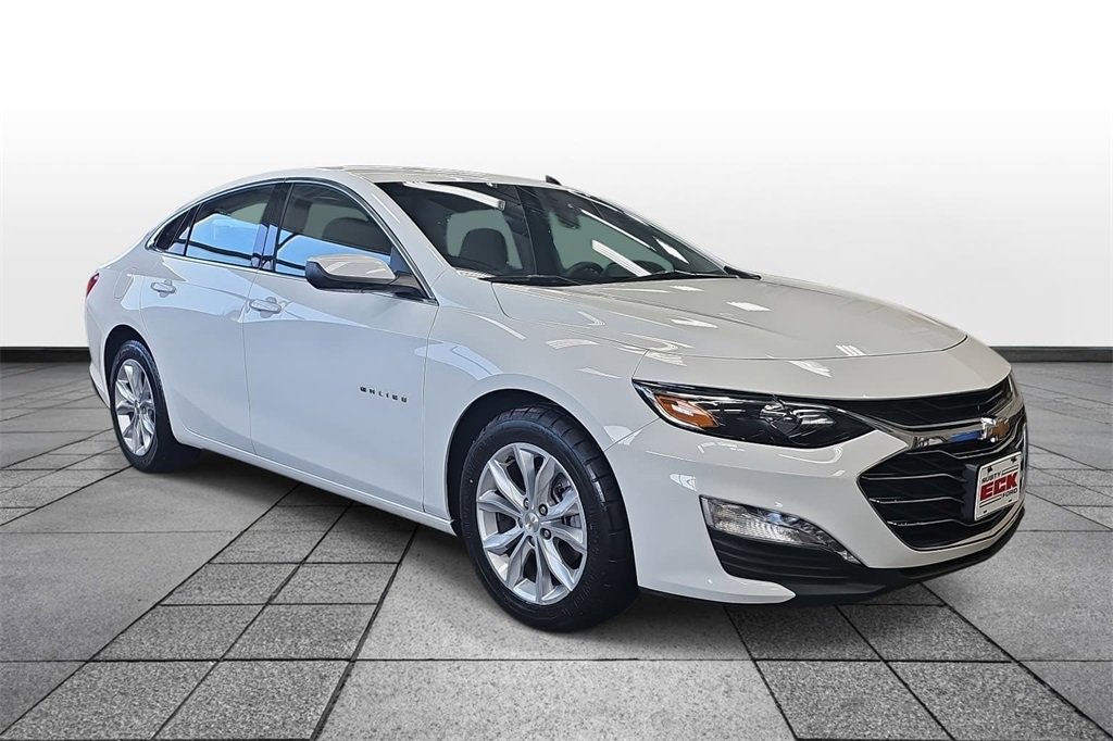 Used 2024 Chevrolet Malibu LT image 3