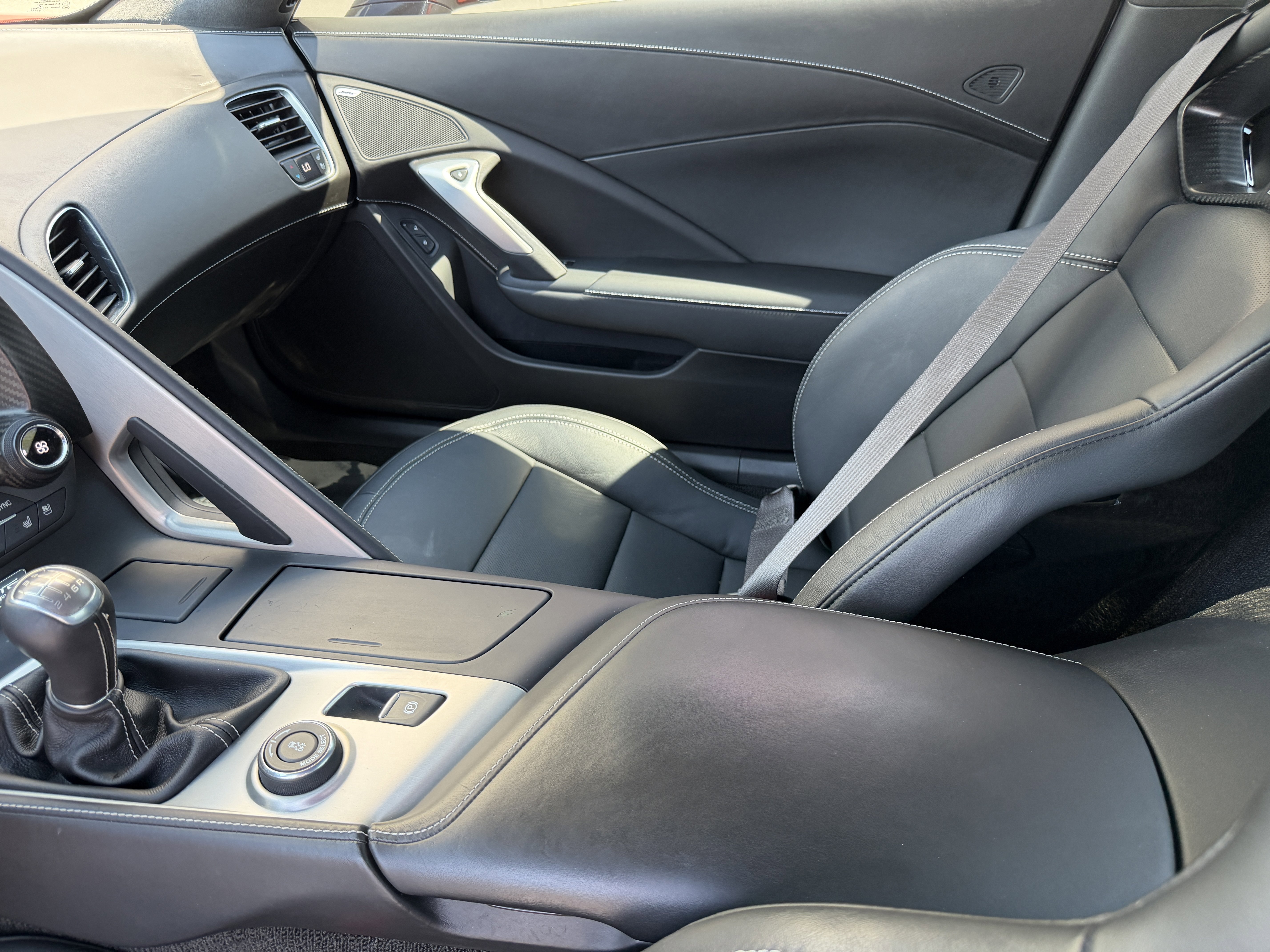 Used 2016 Chevrolet Corvette Stingray Coupe w/ 3LT Preferred Equipment Group image 18