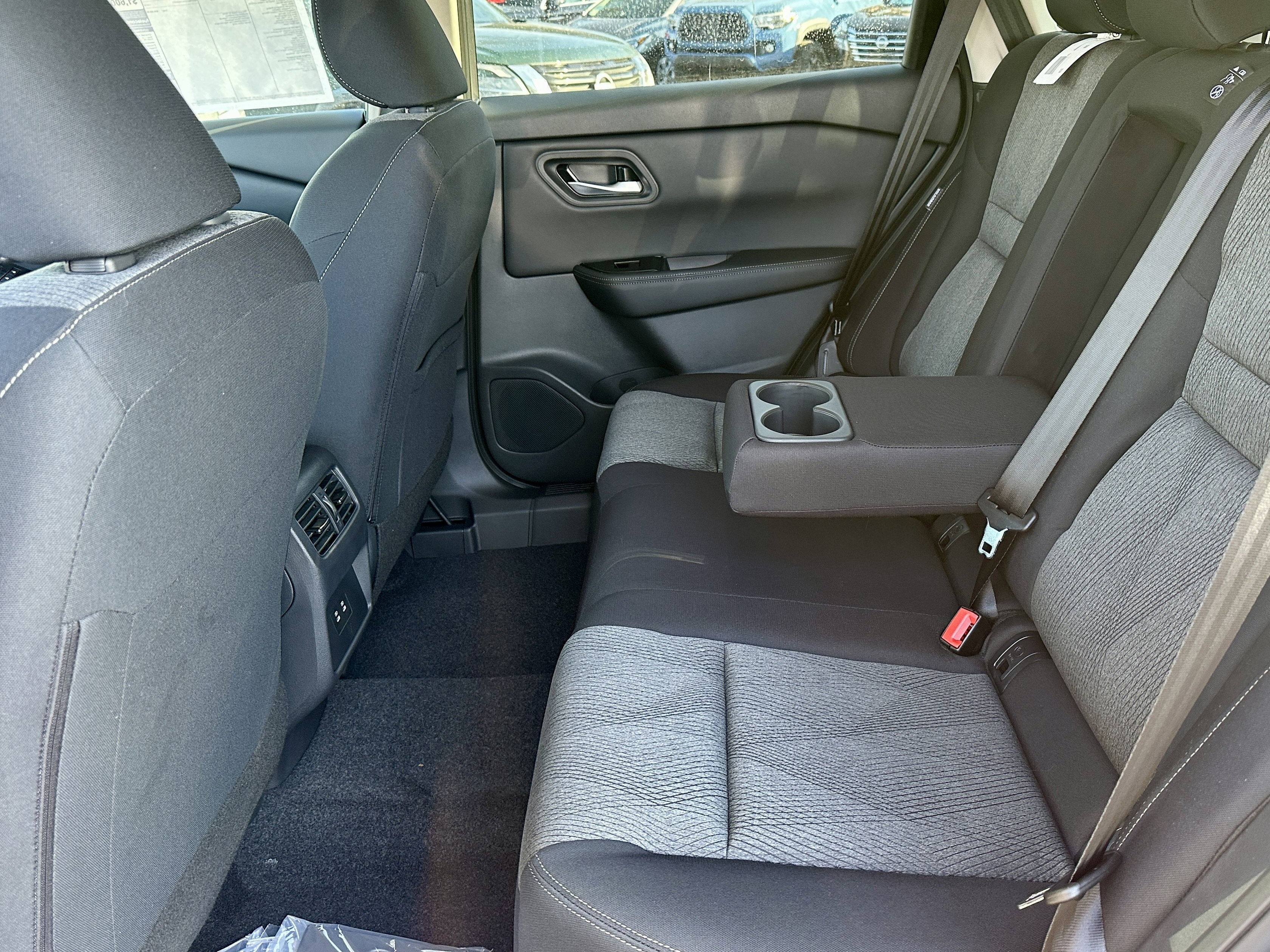 New 2026 Nissan Rogue SV w/ Cold Weather Package AWD/4WD image 33